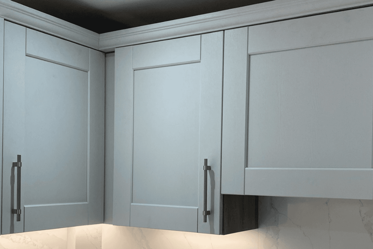 Dove Grey shaker kitchen with fluted handles